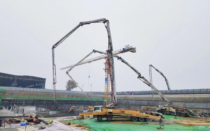 生态建设再添新篇！9888拉斯维加斯62米泵车组团助建泉城