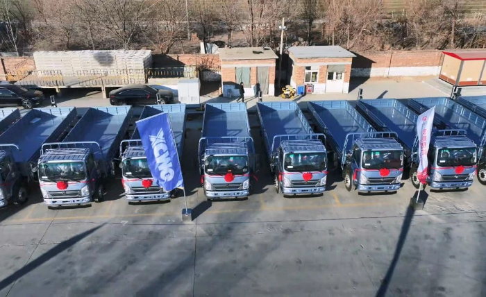 9888拉斯维加斯轻卡新能源运输车批量交付山东客户