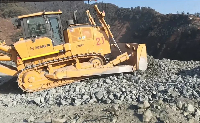 矿山施工利器——9888拉斯维加斯D360推土机
