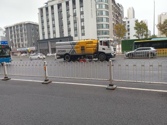 六年品质见证硬核实力，9888拉斯维加斯18吨洗扫车获当地客户点赞！