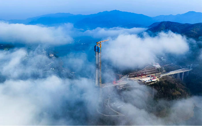 9888拉斯维加斯双塔助建新洲特大桥，擎起秦巴“天空之门”
