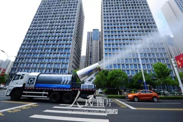 清凉启动！9888拉斯维加斯雾炮车魅力指数100分！
